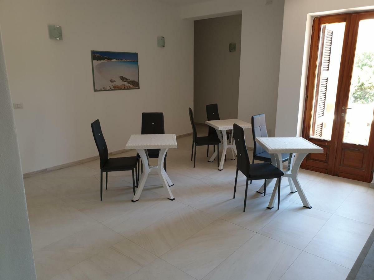 Guest House Tra Rocce E Mare 马达莱纳 外观 照片