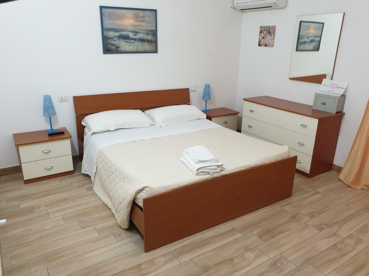 Guest House Tra Rocce E Mare 马达莱纳 外观 照片