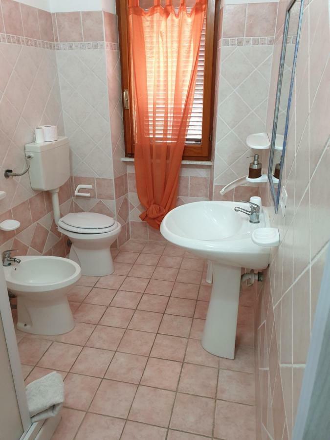 Guest House Tra Rocce E Mare 马达莱纳 外观 照片